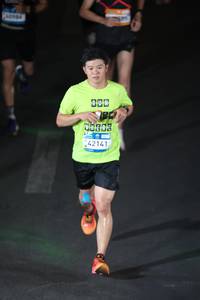 BIB: 42141
                            <button type="button" onclick="openModal(22940386)" class="btn btn-primary btn-sm float-right btn-popup" data-toggle="modal" data-target=".modal-high-quality">
                        <i class="fas fa-shopping-cart"></i> Add to Cart
                    </button>
                                            <button type="button" onclick="isThisMe(22940386, true)" class="btn btn-success btn-sm float-right btn-popup btn-isme hidden" data-toggle="tooltip" data-placement="bottom" title="นี่คือรูปของคุณใช่ไหม คลิกที่นี่เพื่อเอาเข้าอัลบั้ม">
                        <i class="fas fa-plus"></i> Add to album
                    </button>
                    <button type="button" onclick="isThisMe(22940386, false)" class="btn btn-warning btn-sm float-right btn-popup btn-isnotme hidden">
                        <i class="fas fa-ban"></i> Remove from album
                    </button>